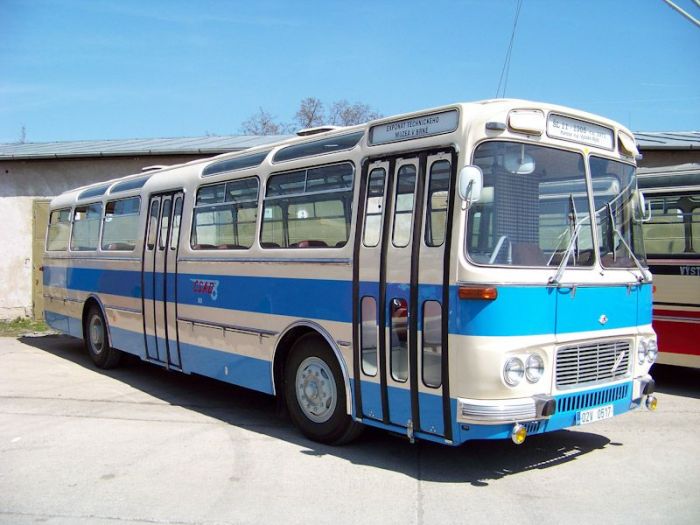 mhd_modry_bus