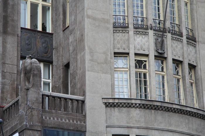 koruna_orel_detail