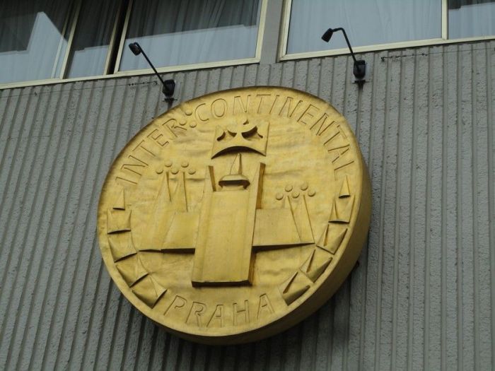 int_logo