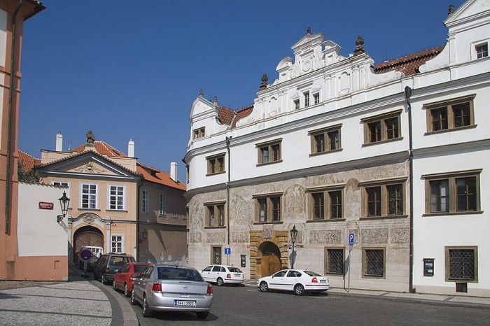 martinický-palác_sgrafita-700x466