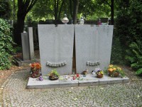 Osobnosti 20. století na Olšanských hřbitovech