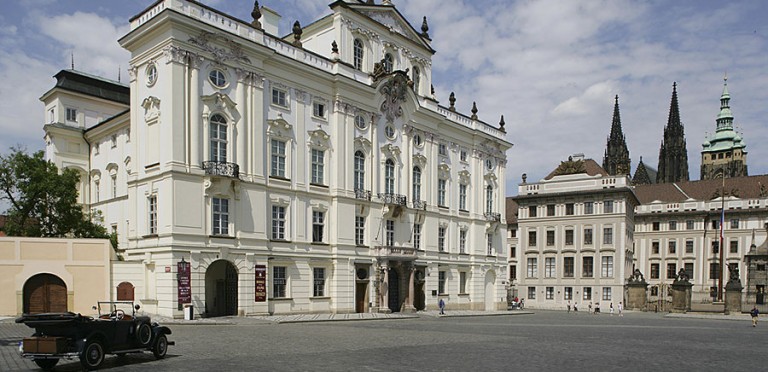 Hradčanské paláce a osobnosti
