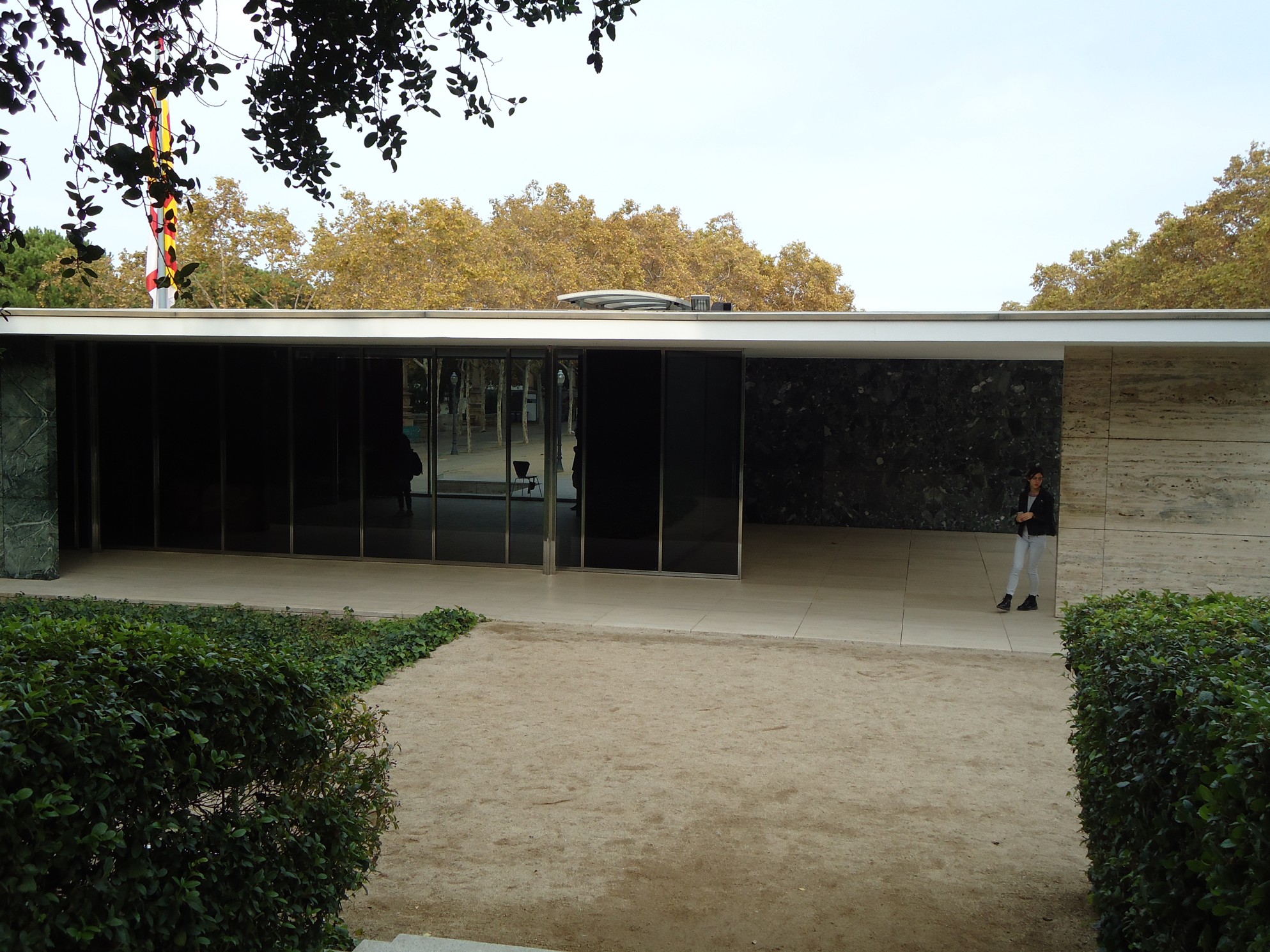 Mies: Pavilon Barcelona versus vila Tugendhat