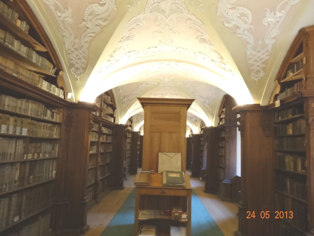Library with beautiful stucco ceiling