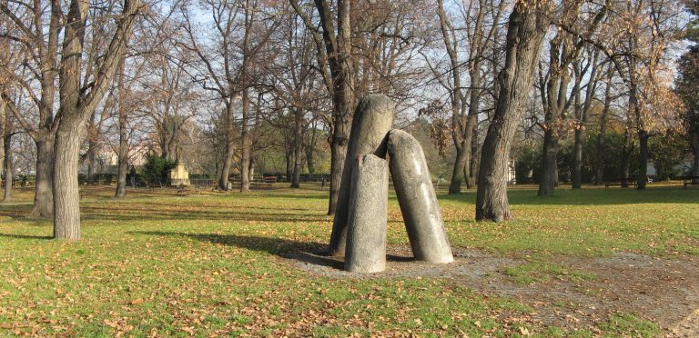 Mýtický Vyšehrad s hřbitovem a místními strašidly