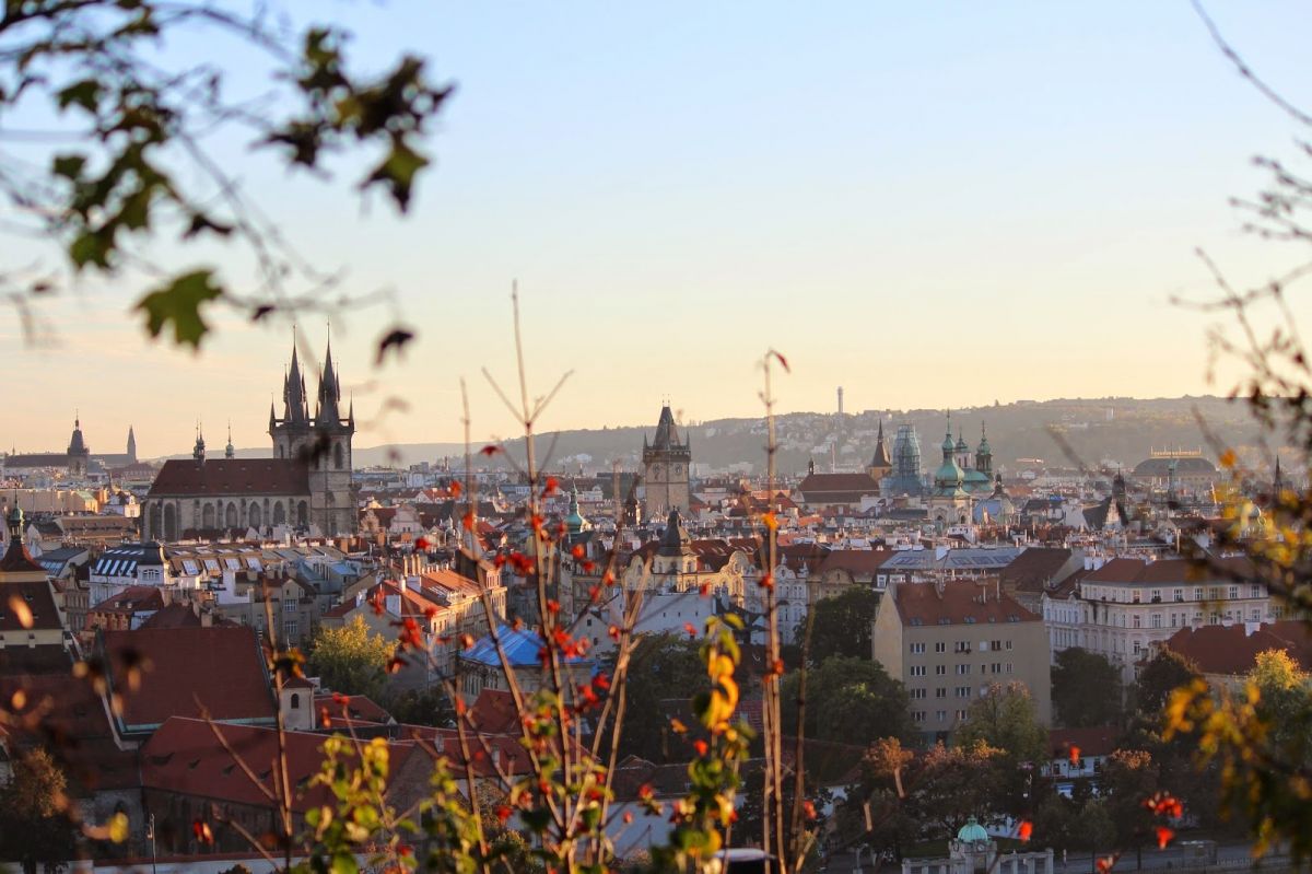 "Kolik má Praha věží, spočítá někdo stěží..."