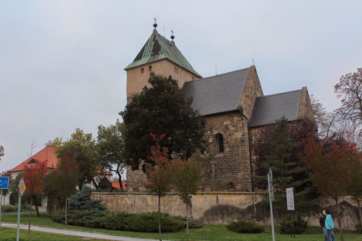 Románská perla mimo historické centrum