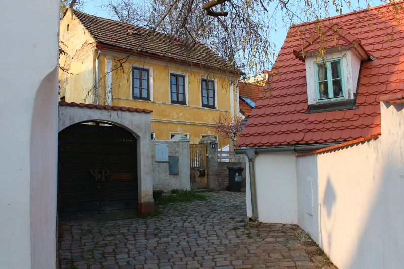 Guided Tour - Střešovičky and sandstone rocks