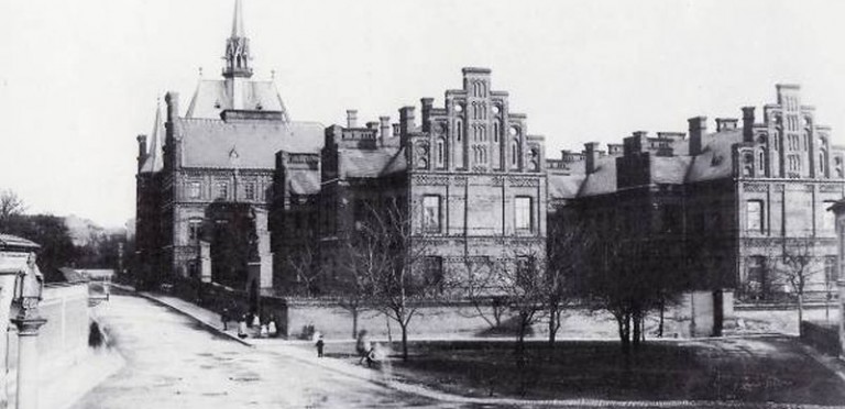 Špitály a nemocnice v průběhu staletí