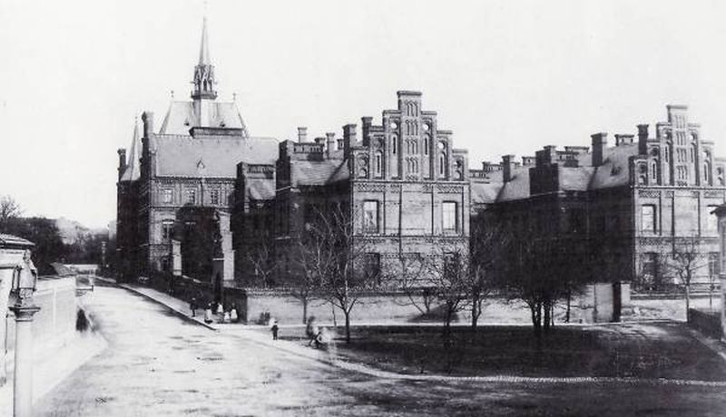 Špitály a nemocnice v průběhu staletí